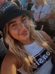 Chickens escaped . Anyone know who's they are