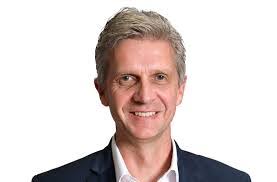 Roger Weiss's Instagram, Twitter & Facebook