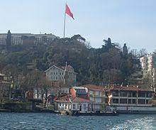 It's cozy and small, but located right by the kandilli pier on the asian shores of bosphorus strait. Kandilli Uskudar Vikipedi