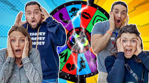 La Roue De La Terreur En Couple Ft Tiboinshape Jujufitcats Mystery Wheel Challenge Youtube