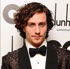 Aaron Taylor Johnson habla sobre Mercurio y sobre Evan Peters
