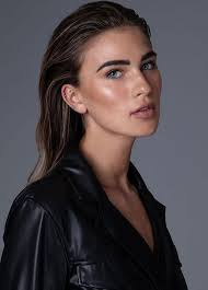 View our elite model ABIGAIL GODDARD in Main Women