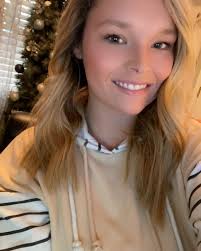 Laura Wesley (@laura_wesley2021) • Instagram photos and videos