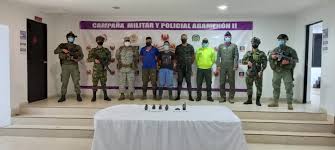 Alias 'otoniel' también confesó en su manuscrito que la muerte de 'r20' afectó los negocios de narcotráfico, de los principales el clan del golfo, también conocido como autodefensas gaitanistas de colombia (agc) o 'los urabeños', por su localización inicial en la frontera con panamá, surgió en. Judicializados Presuntos Integrantes Del Clan Del Golfo Senalados De Conformar Los Anillos De Seguridad Del Maximo Cabecilla Alias Otoniel Fiscalia General De La Nacion