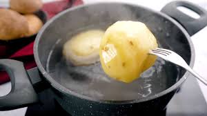 See full list on wikihow.com 3 Ways To Boil Potatoes Wikihow
