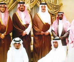 بندر وسعود بن خالد الفيصل يواسيان أبناء الحربي جريدة الوطن