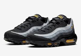 The Nike Air Max 95 Jewel Returns In Classic Batman Colors Nike Air Max 95 Nike Air Max Nike Air
