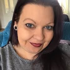 Deena Jefferson's Instagram, Twitter & Facebook