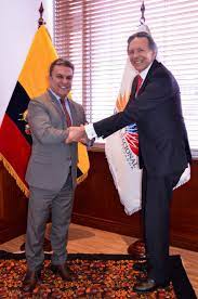 He was minister of the interior from 13 may 2011 to 15 november 2016. Jose Serrano Salgado On Twitter Recibimos La Visita Protocolaria Del Embajador De Colombia En Ecuador Fernando Panesso Serna