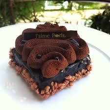 Le Baiano Une Patisserie Du Chef Patissier Pierre Mathieu Au Mandarin Oriental Paris Idee Patisserie Chef Patissier Creme Pour Gateau