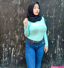 Crot Di Jilbab - Sensasi Klimaks Bikin Candu