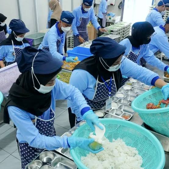 Peran Ahli Gizi Sangat Krusial dalam Dapur MBG | Universitas Muhammadiyah  Surakarta