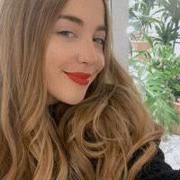 Melody Ackerman's Instagram, Twitter & Facebook