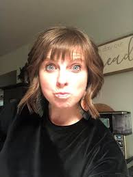 🗞 Donna Laucks proudly displaying the new Jay Knows A Guide Magazine! Stop  by D's Walk-In Closet and grab a FREE Copy. Also available at about 50  other local businesses in the