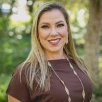 Ana Seltzer's Instagram, Twitter & Facebook