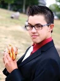 Daniel Struble's Instagram, Twitter & Facebook