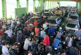 Mengisahkan mengenai proses penyelenggaraan kereta cable di langkawi yang melibatkan beberapa pekerja yang sanggup. Orang Ramai Ambil Peluang Naik Feri Pulau Pinang Buat Kali Terakhir Sempena Cuti Krismas Astro Awani