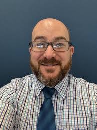 Julie Beemer's Instagram, Twitter & Facebook