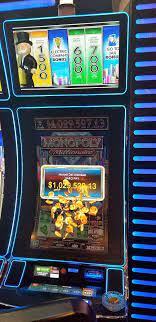 St Patrick S Day Luck A Guest At The Plaza Hotel Casino Wins 1 Million Jackpot Playing Monopoly Millionaire Casino Jackpot Fun Snacks For Kids