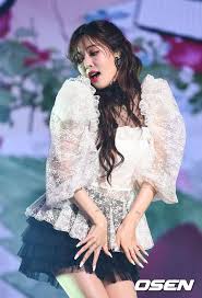 Featuring five tracks written by the star herself alongside boyfriend dawn and producer psy. Hyuna Claims Her 2012 Mv Ice Cream Got Banned From Broadcasts Because Of Her Eyes Kpoplover
