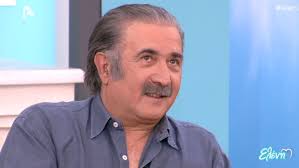 Ο λάκης λαζόπουλος καταγγέλει απόπειρα χρηματισμού βουλευτή. Lakhs Lazopoylos Mikros Hmoyn Ka8ismenos Se Mia Gwnia 8a Mporoysa Na Eimai Kai Kamera Pantws Paidi Den Hmoyn Video Zinapost Gr