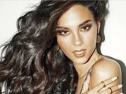 6) catriona gray's preliminary gown was inspired by the ibong adarna, a philippine mythological bird who 8) catriona gray's evening gown is inspired by albay's iconic mayon volcano, made by i just wondered how carmen would look in catriona's lava gown and i don't know if i did it accurately lmao. Miss Universe 2018 Catriona Gray Is On Fire On Her Mayon Inspired Lava Gown