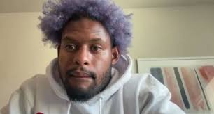 Chiefs WR JuJu Smith-Schuster has dyed his hair purple. He says he went to  Japan and “went with the cherry blossom vibes” 🟣