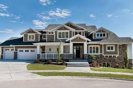 This collection of large house plans includes home designs that are over 3,000 square feet and are available in every architectural style possible like craftsman, modern, farmhouse and beach style. 13 Big Houses Ideas Big Houses Mansions House Styles