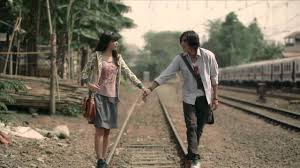 Film ini di sutradarai oleh fajar bustomi yang diadaptasikan dari sebuah novel dengan judul yang sama. 25 Film Romantis Indonesia Terbaik Tentang Percintaan Remaja
