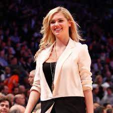 Usher, kate upton, and willem dafoe. Super Bowl Commercials 2013 Kate Upton Rolling Stones Usher And Willem Dafoe Sell Cars Sb Nation Bay Area