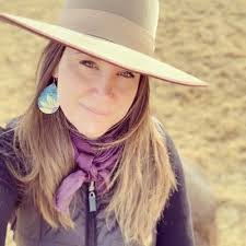 Holly Mayer's Instagram, Twitter & Facebook