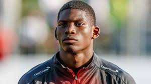 Schalke's new 19 year old striker is carrying the. Breel Embolo Leaves Swiss Squad With Injury Fussball Schalke 04