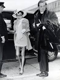 Judy garland signed a movie contract with mgm at the age of 13. Pin On Judy Garland