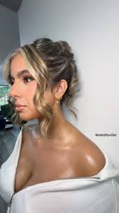 bouta call the paparazzi