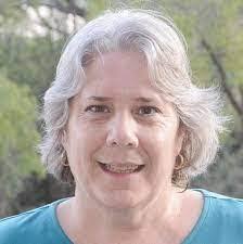 Lora Ayers's Instagram, Twitter & Facebook