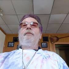 Eric Dimitrov's Instagram, Twitter & Facebook