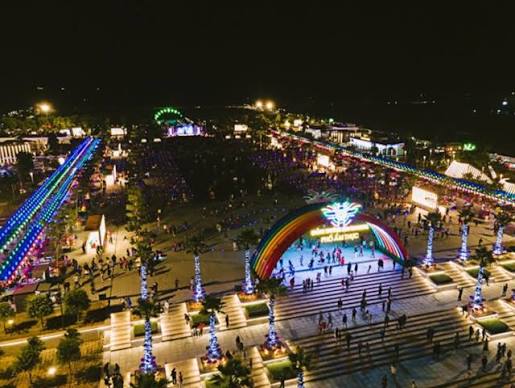 Quảng trường Sun Carnival về đêm