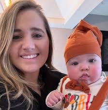 Valerie (Calhoun) Llopis (@valerie_llopis) • Instagram photos and videos