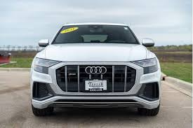 Image result for Glacier White 2021 SQ8