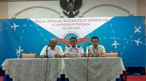 Kabarnya, ada maskapai yang menggaji. Gaji Pilot Di Indonesia Lebih Kecil Dibanding Singapura Dan Malaysia Bisnis Liputan6 Com