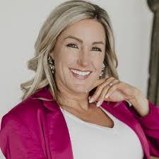 Susan Hammack's Instagram, Twitter & Facebook