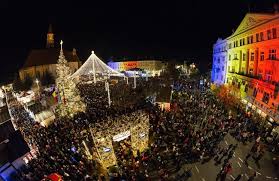 •covor pvc termosudabil, •mocheta profesionala pt hotel si birou, •gazon sintetic sport, •pardoseli sport turnate pt exterior •pardoseli pt sali de sport si fitness, •pardoseli tehnice suprainaltate, Christmas Market In Cluj Napoca Selected Among The Most Beautiful In Europe Themayor Eu