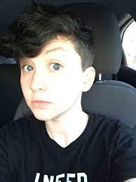 New haircut got me feelin fly and androgynous. Non Binary Flippy Short Hair Vtwctr