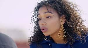 Dans le prochain épisode de plus belle la vie. Plus Belle La Vie En Avance Therese Sauve Un Inconnu Video Pblv Episode 3767 Stars Actu