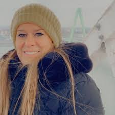 Nadine Loh's Instagram, Twitter & Facebook