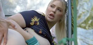 Jenna Starr Follando En El Jardin De Su Casa - MomVids.com