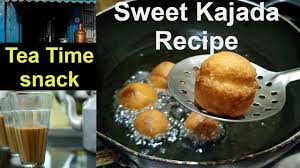 In this video we will see how to make tea kadai kajada recipe in tamil. Tea Kadai Kajada Muttaikose Sweet Evening Snack Deepupassion