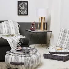 chaise fauteuil et pouf mobilier de salon table basse deco