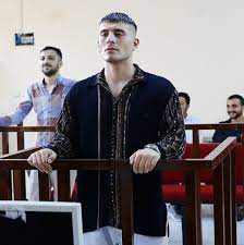 Sıfır bir cio baba saç modeli youtube cevdet kuaför kanalımıza göstermiş olduğunuz yakın ilgi ve alakaya sonsuz teşekkürler adıyaman cevdet kuaför🙏🙏🙏youtu. Cio Baba Sac Modeli