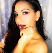 The glamorous by Alice